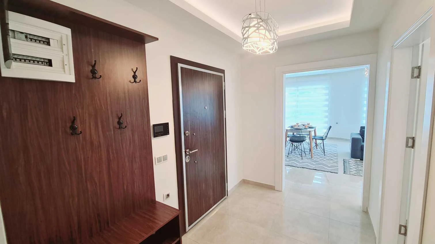 housebind Fully furnished 2 + 1 apartment in a complex in Mahmutlar / Alanya