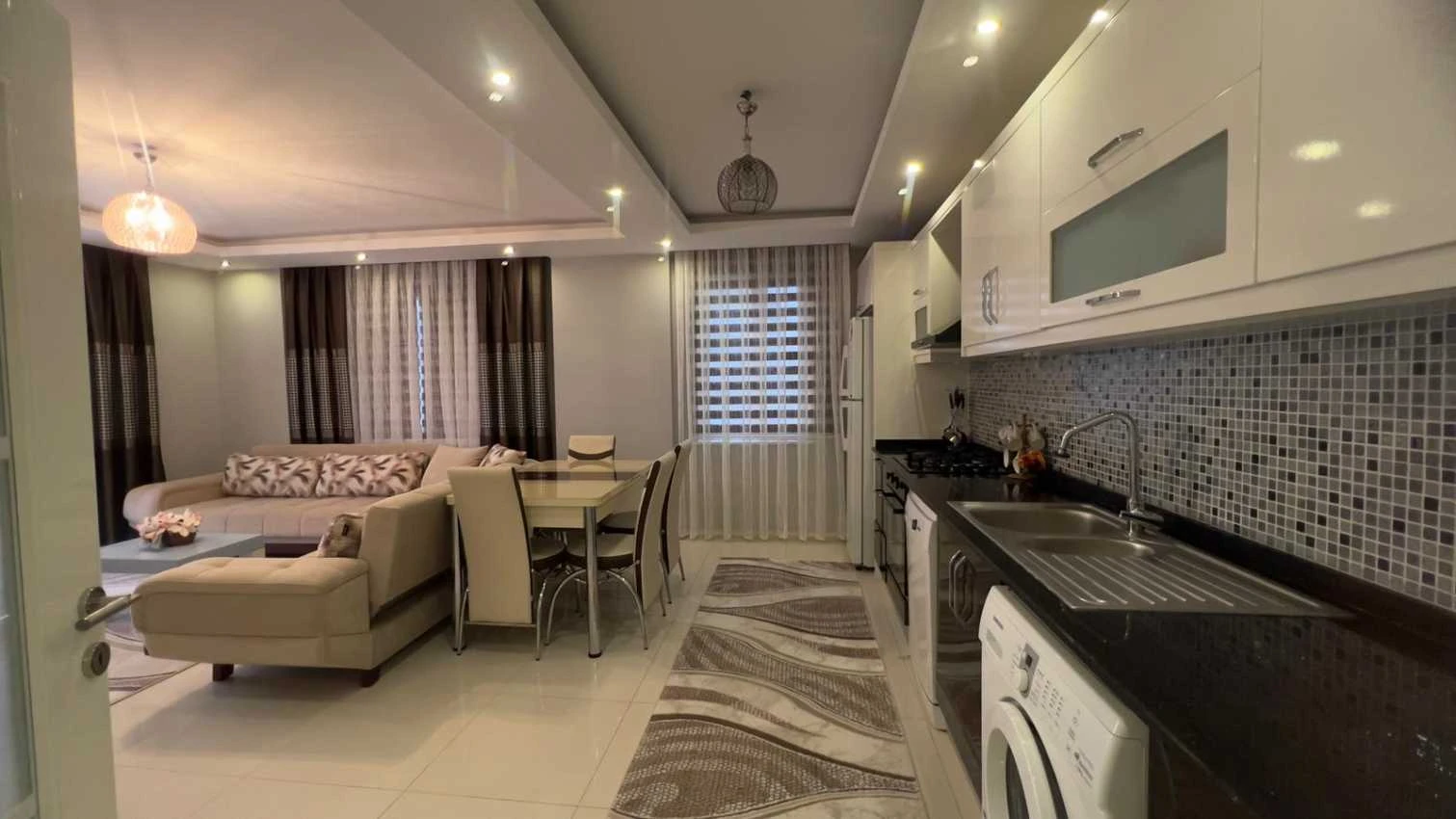 housebind Ready Spacious apartment 2 + 1 in the popular resort area of ​​Alanya / Mahmutlar