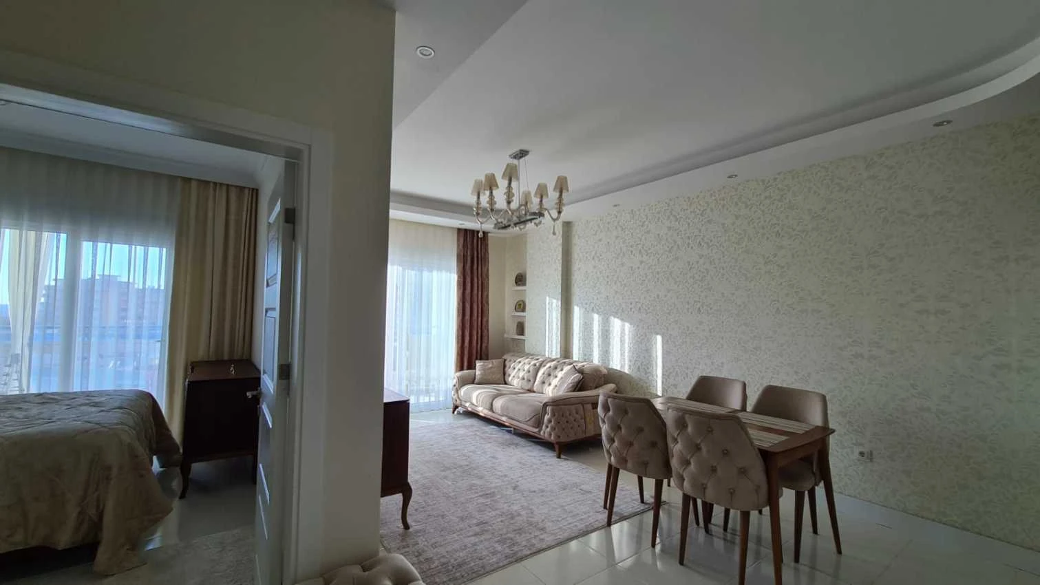 housebind We present to your attention a spacious 1 + 1 apartment in a premium complex Kargicak/ Alanya
