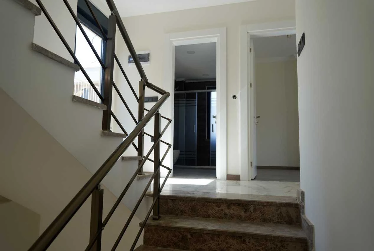 housebind We offer you a villa 3 + 1 with an open terrace Kargicak / Alanya