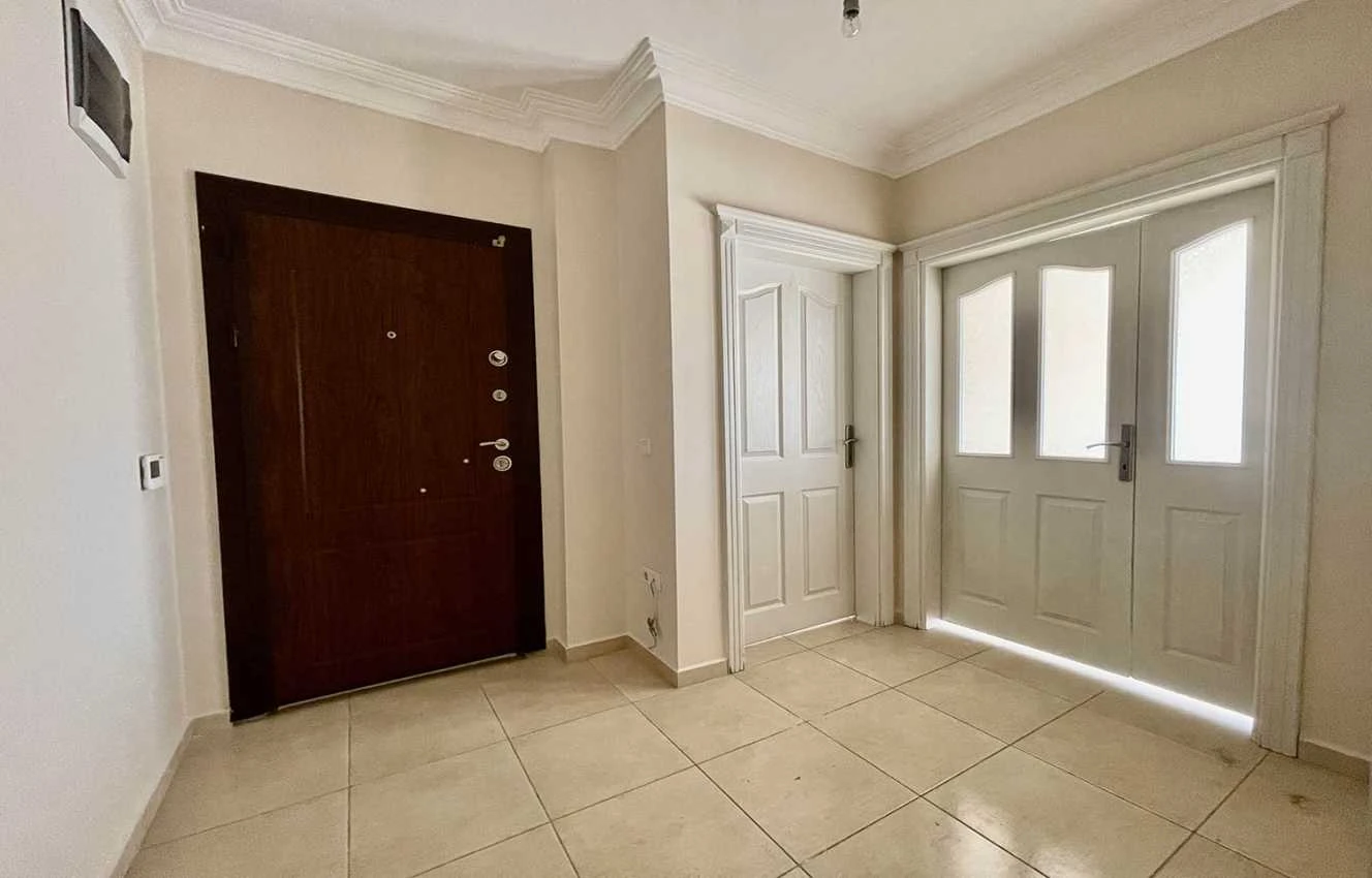housebind In the center of Alanya apartment 2 + 1 unfurnished