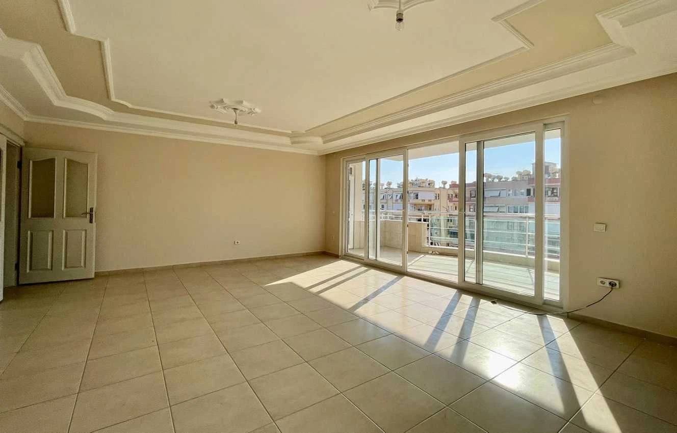 housebind In the center of Alanya apartment 2 + 1 unfurnished