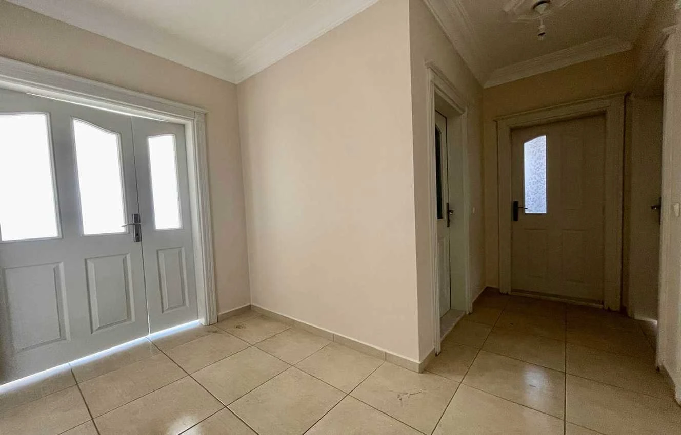 housebind In the center of Alanya apartment 2 + 1 unfurnished